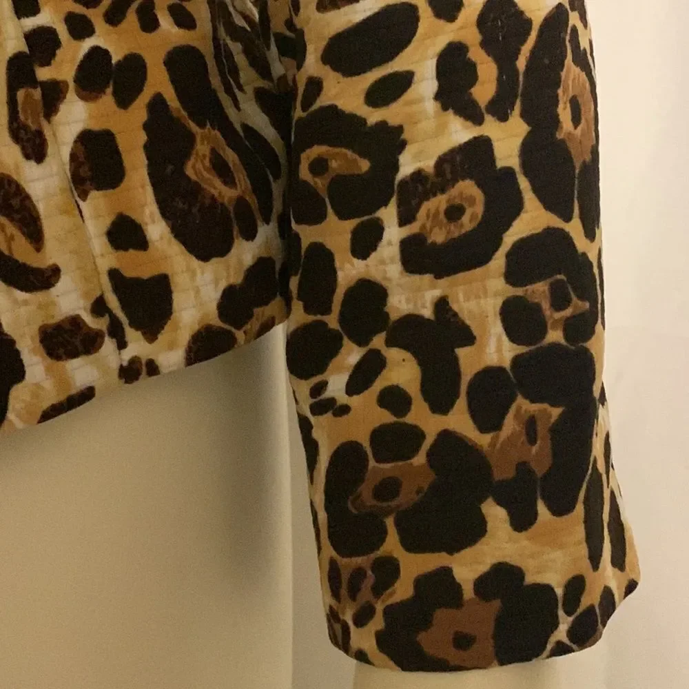 Vintage Isabella quilted animal print blazer jacket. Size 8‎
